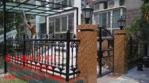 歐式鐵藝護欄、鐵藝門及陽光棚美化裝修盡在鑫欄金屬制品公司！